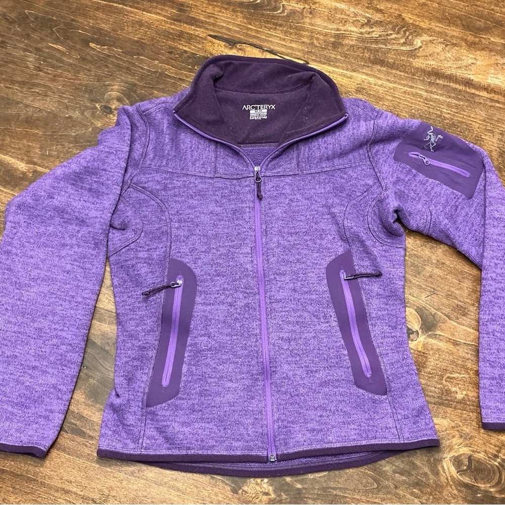 Arc'teryx Women's Purple zip up jacket - Size Medium